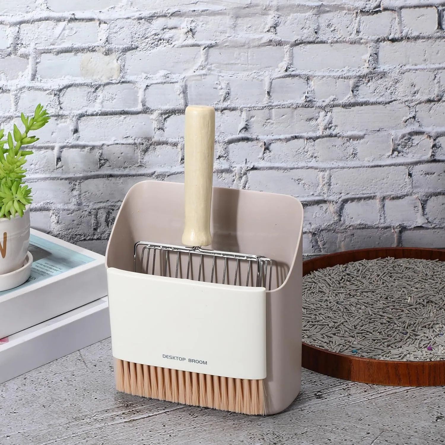 Cat Litter Scooper Kit Wooden Handle Metal Cat Litter Scoop Includes Small Broom and Dustpan Set Portable Cleaning Brush and Dustpan Combo Kitty Litter Scooper(Coarse Grid,Gray)
